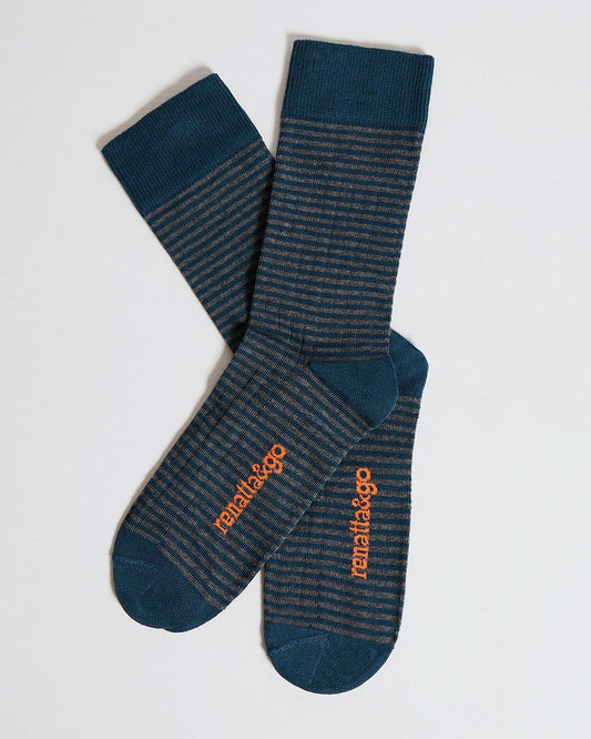 Mid-calf socks with petroleum stripes