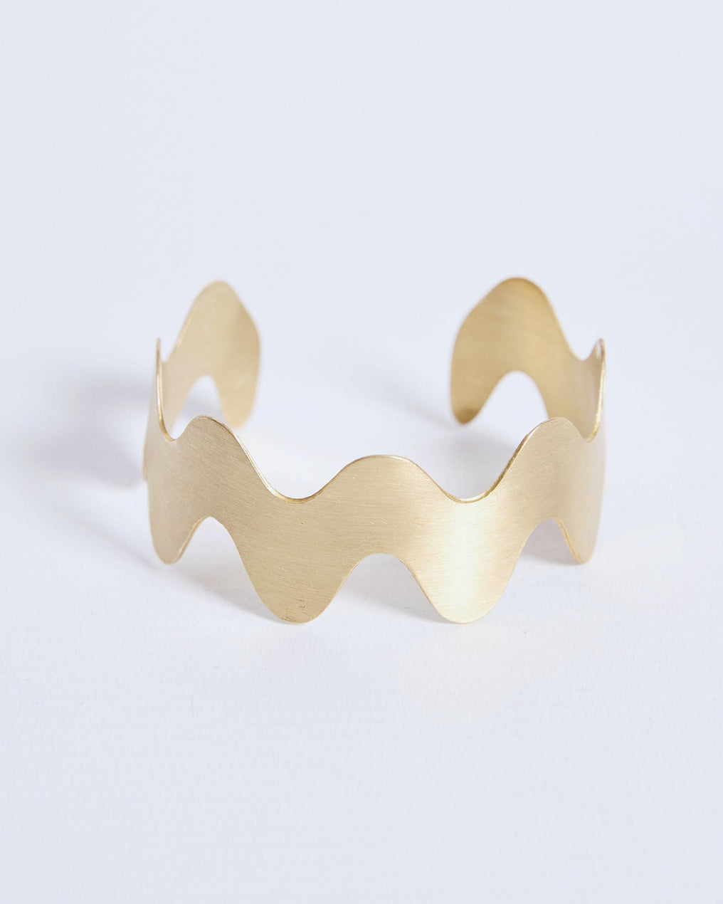 Thin Gold Wave Bracelet