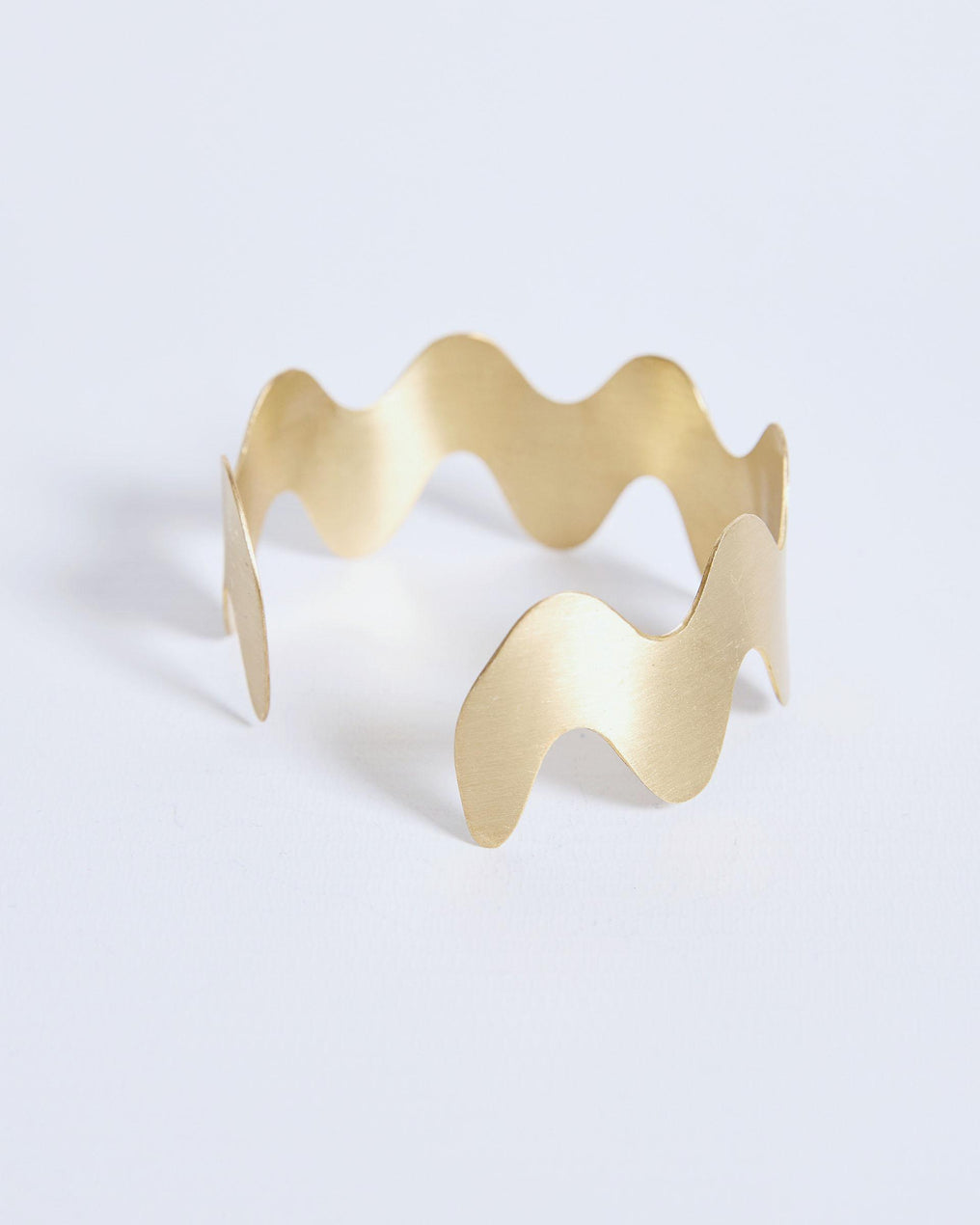 Thin Gold Wave Bracelet