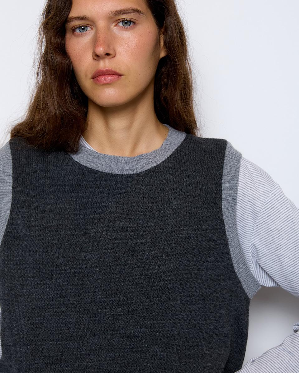 Anthracite Contrast Vest