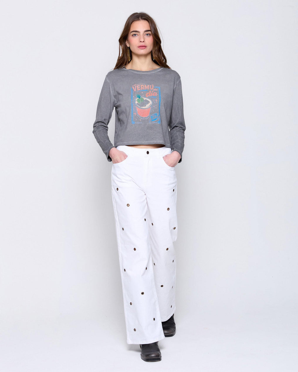 Wide Leg Jeans with White Front Washers