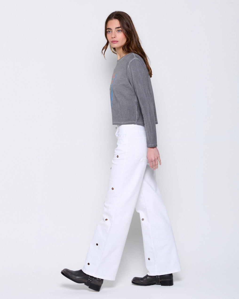 Wide Leg Jeans with White Front Washers