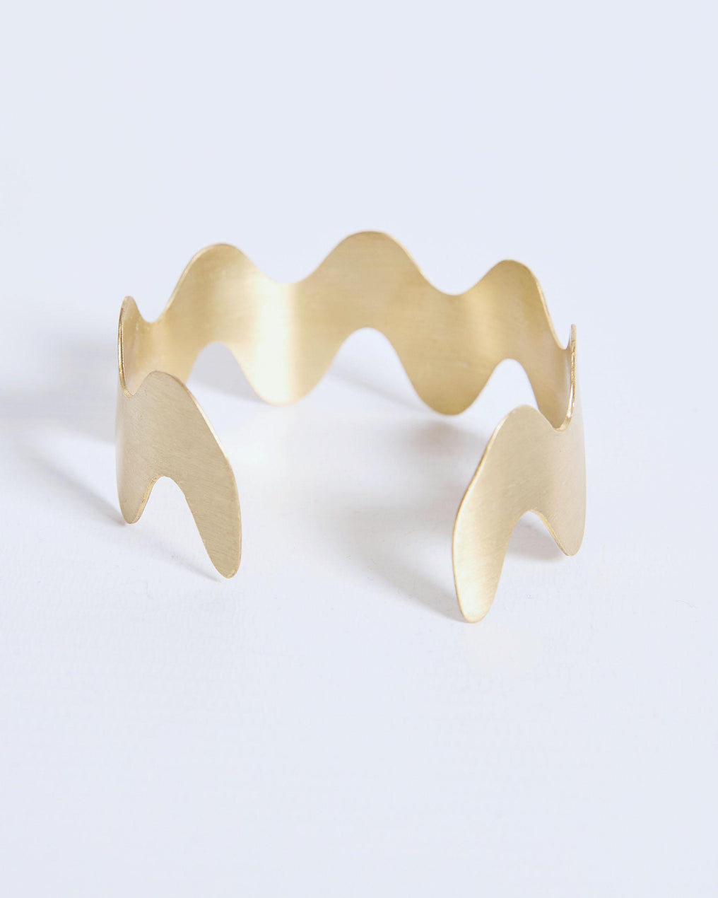 Thin Gold Wave Bracelet